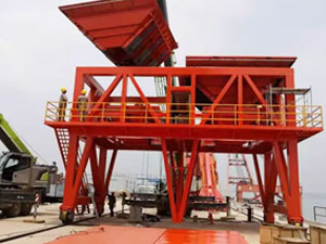 �h(hu��n)�����m�϶�